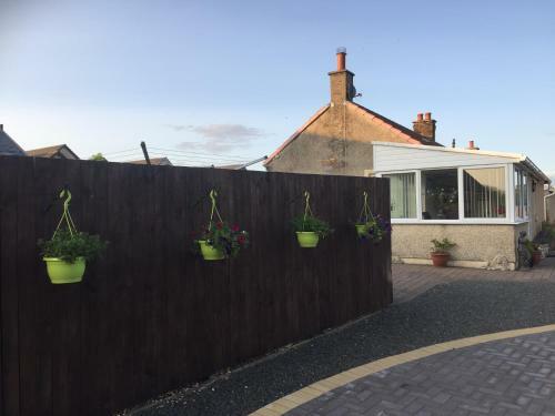 Honeysuckle-peaceful Scottish Cottage With Hot Tub