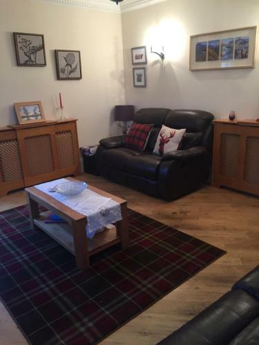 Honeysuckle-peaceful Scottish Cottage With Hot Tub