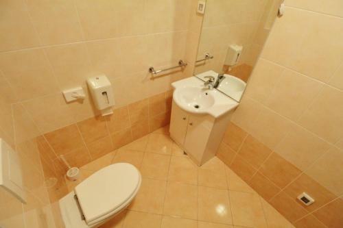 Hostal Villa Lion Zambratija