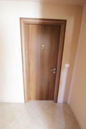 Hostal Villa Lion Zambratija