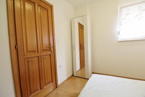 Apartment Arian Zambratija