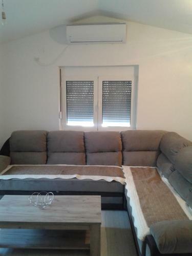 Apartamento Ze?irovi? Mnebar