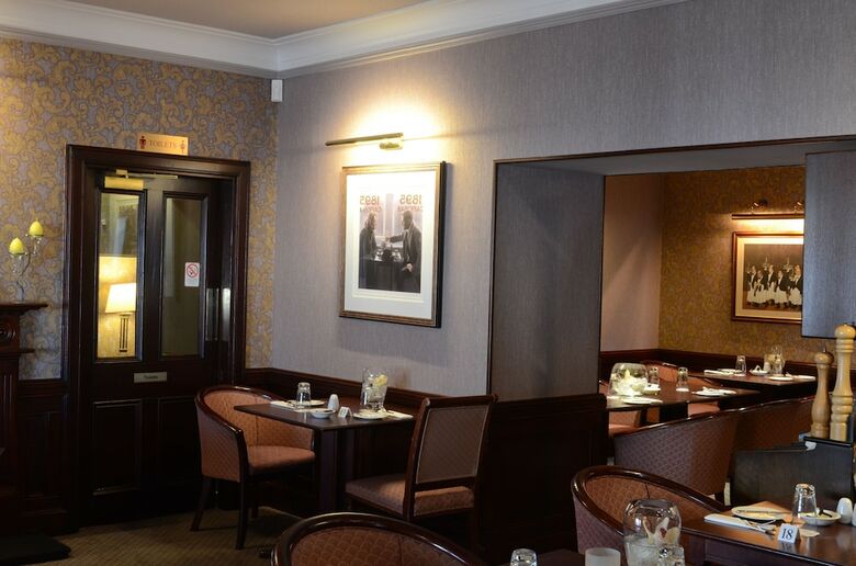 Sunninghill Hotel