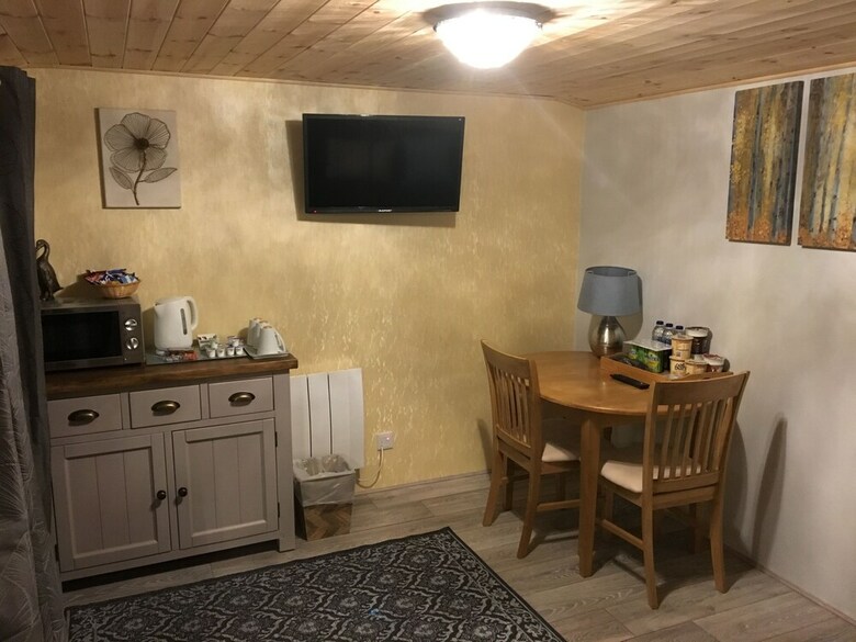 Hostal The Willows Guest House