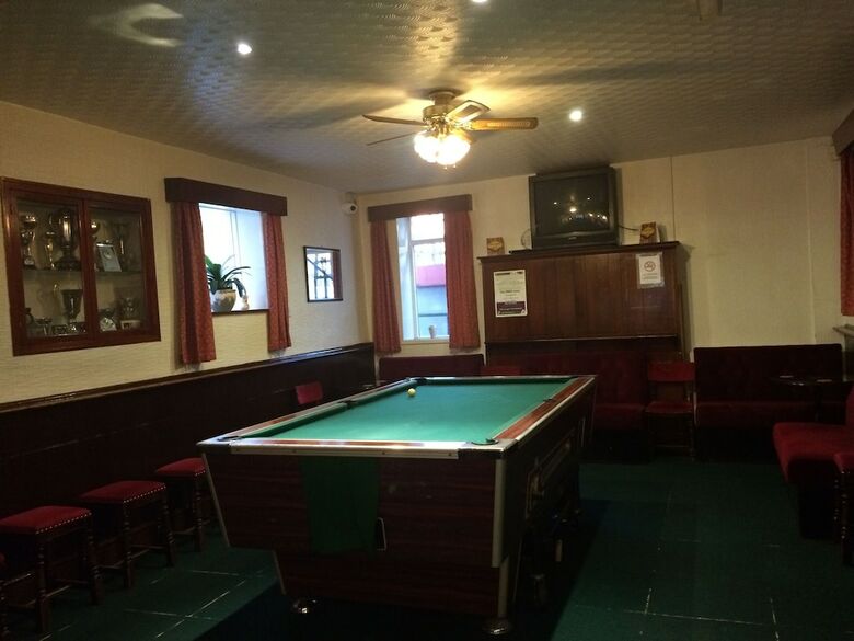 Half Moon Hotel And Restaurant
