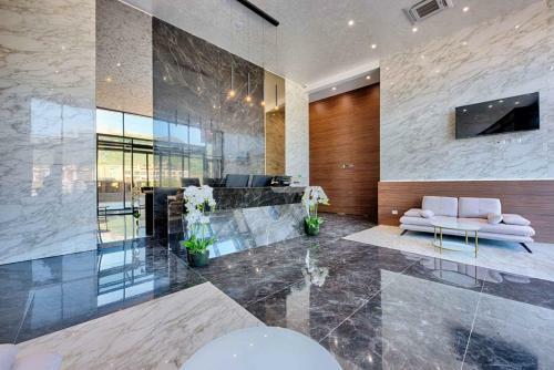 Soho City Apartment
