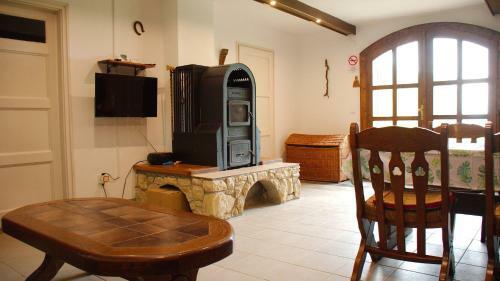 Hegybenj�r� Apartman Balatonederics