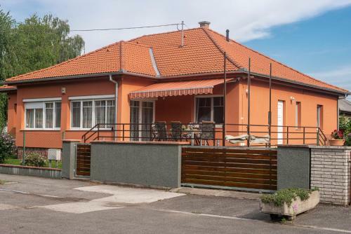 Villa Bogl�r Holiday