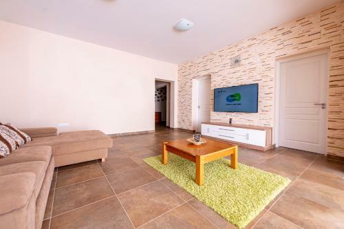 Villa Bogl�r Holiday