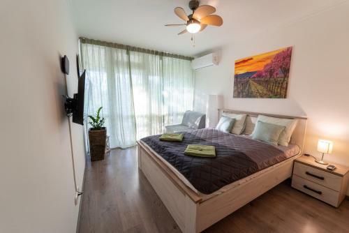Privat Beachfront 2room Apartment, Free Ac,wifi, Cabel Tv