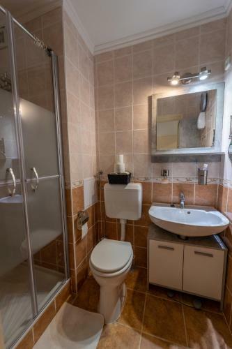 Privat Beachfront 2room Apartment, Free Ac,wifi, Cabel Tv