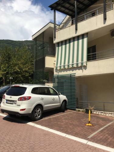 Apartments Lazarev Vrt Djenovici