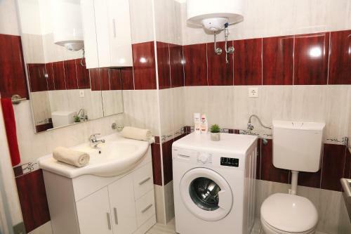 Apartments Tonia Br. 1