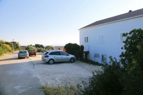 Apartments Tonia Br. 1