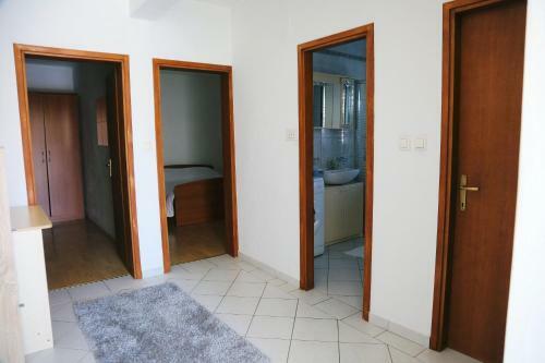 Apartments Tonia Br. 1