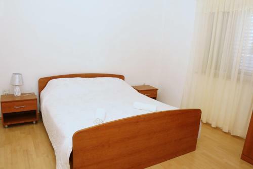 Apartments Tonia Br. 1