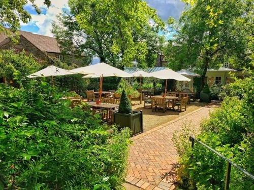 Hotel Barnsdale Lodge