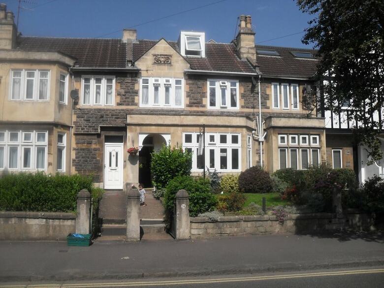 Hostal Albany Guest House