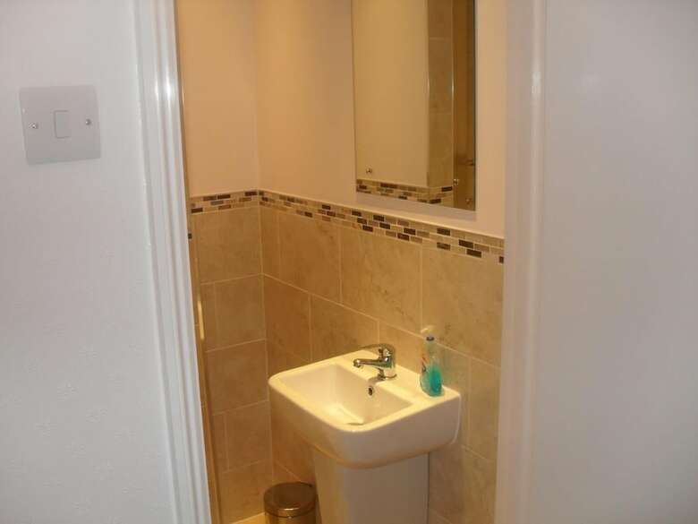 Hostal Albany Guest House