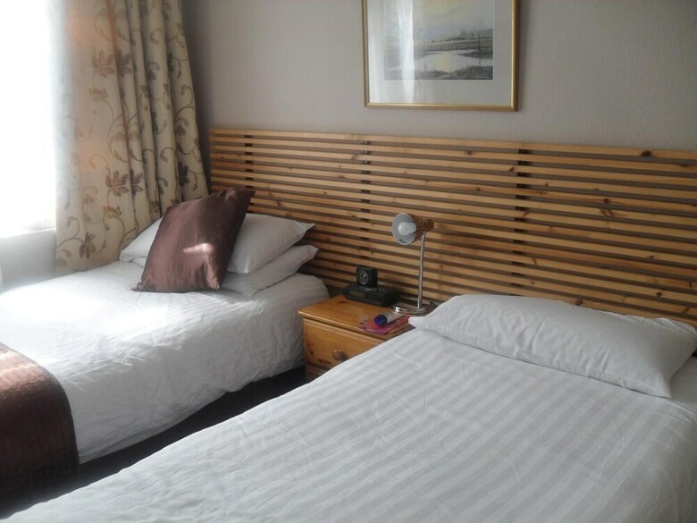 Hostal Albany Guest House
