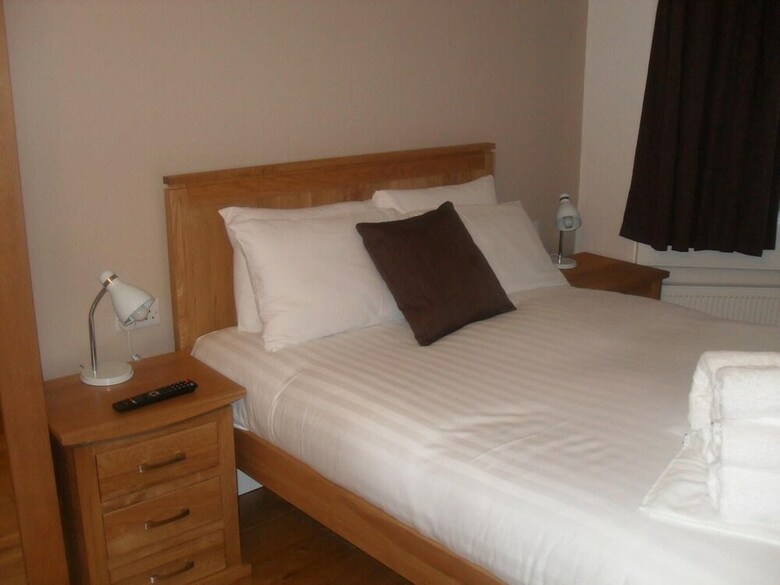 Hostal Albany Guest House