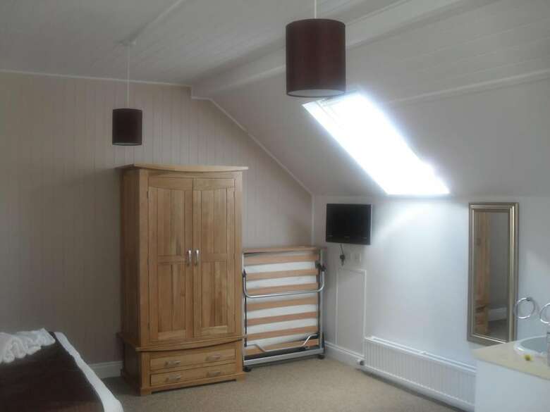 Hostal Albany Guest House