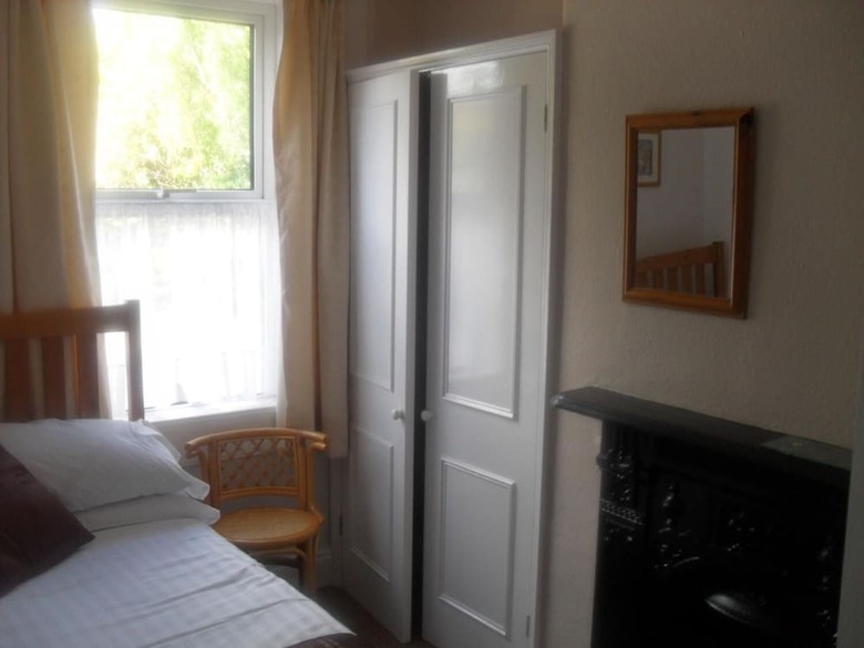 Hostal Albany Guest House
