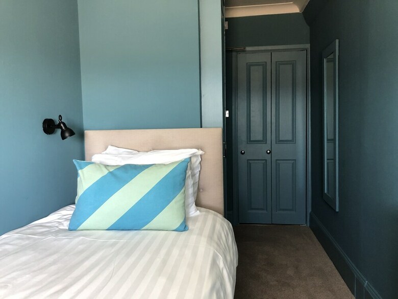 Hostal East Beach Guest House