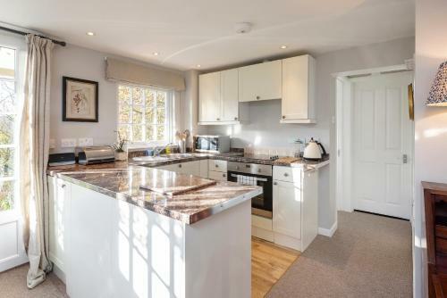 Apartamentos Tucking Mill View- Self Catering