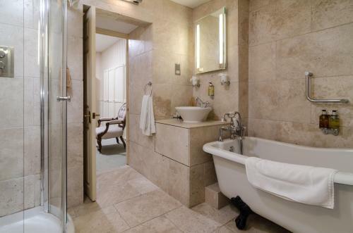 Apsley House Hotel