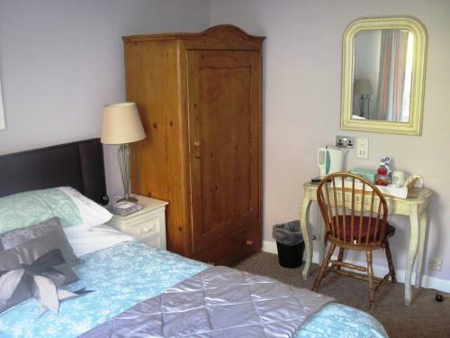 Bed & Breakfast Shrubdown