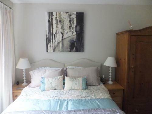 Bed & Breakfast Shrubdown
