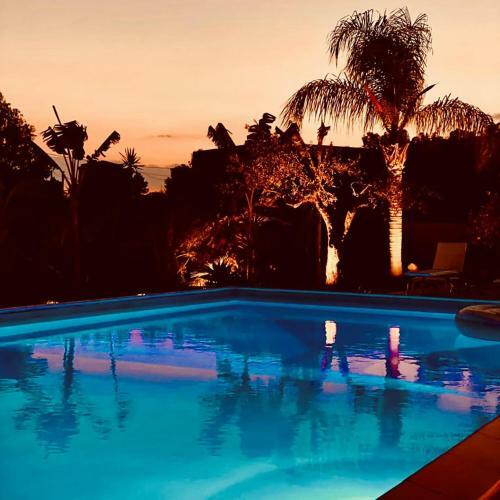 Bed & Breakfast Emesh Boutique Suite