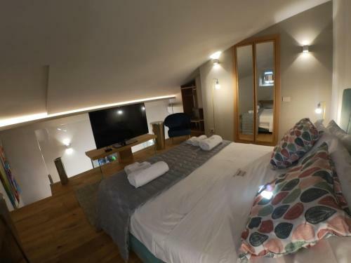 Hostal Atenea Palace Rooms