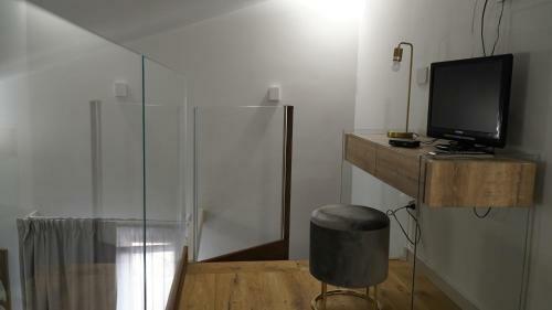 Hostal Atenea Palace Rooms