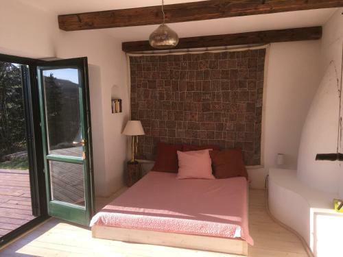 Henye Holiday Homes