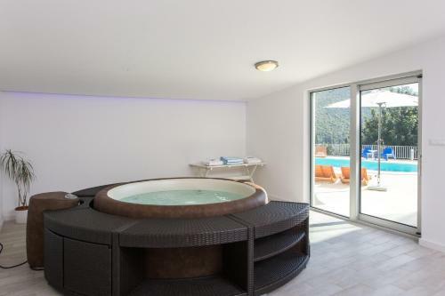 Beautiful Villa Radiance