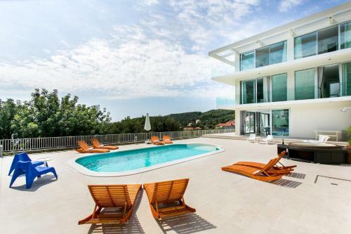 Beautiful Villa Radiance