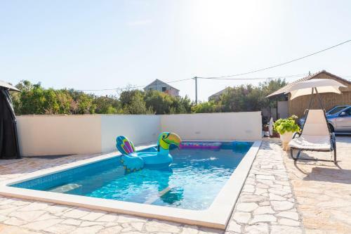 Villa Spark With Pool In Rogoznica / Ze?evo