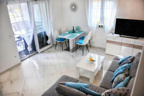Apartment Secret Garden 2