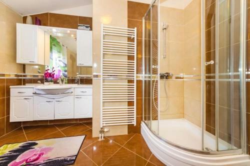Villa Luxury Villa With Pool