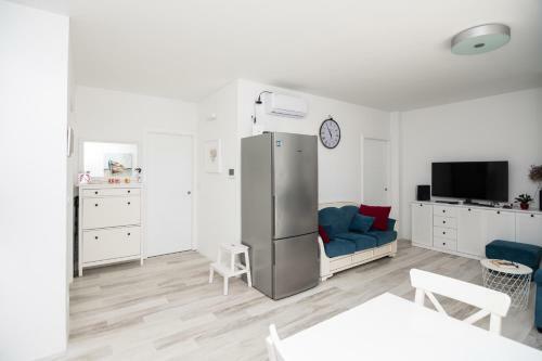 Villa Teuta-modern House With Heated Pool