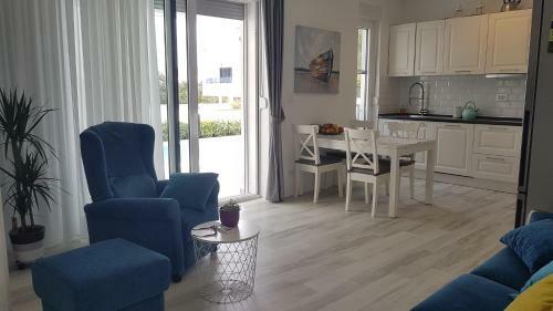 Villa Teuta-modern House With Heated Pool
