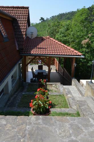 Hostal Ez�sth�d Apartman
