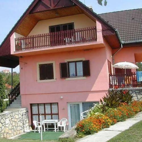 Apartamento T�th Nyaral�