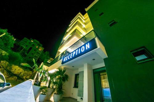 Hotel Apartments Merlin
