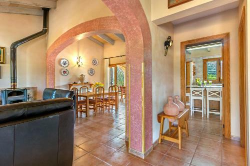 Country House With Amazing Pool In A Beautiful Rural Setting