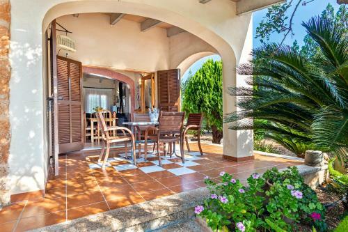 Country House With Amazing Pool In A Beautiful Rural Setting