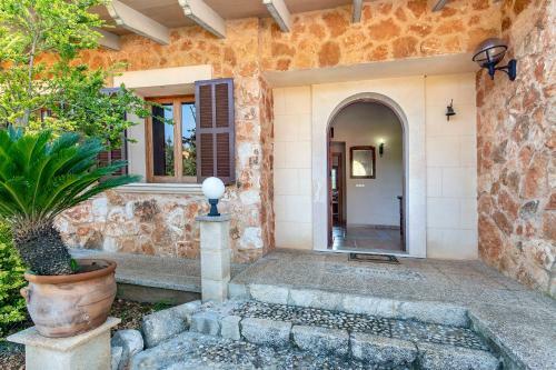 Country House With Amazing Pool In A Beautiful Rural Setting