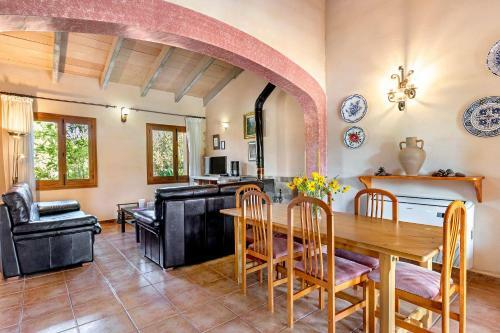 Country House With Amazing Pool In A Beautiful Rural Setting